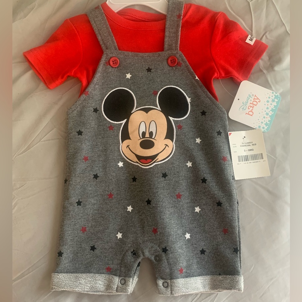 NWT Disney Mickey Mouse Baby Set Size 3-6 months.
